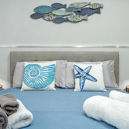 House With Private Garden Near Centre And *