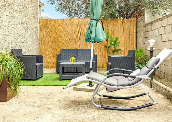 Дом отдыха House With Private Garden Near Centre And *